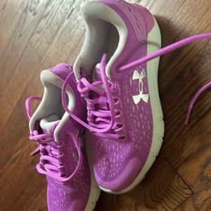 Under armor kids shoe